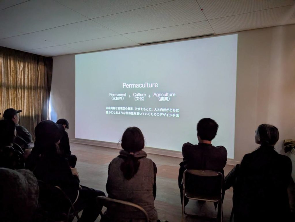 小学校　映画上映会の様子