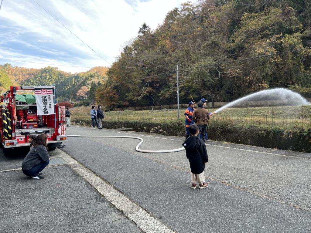 佐用町 海内の放水訓練の様子5