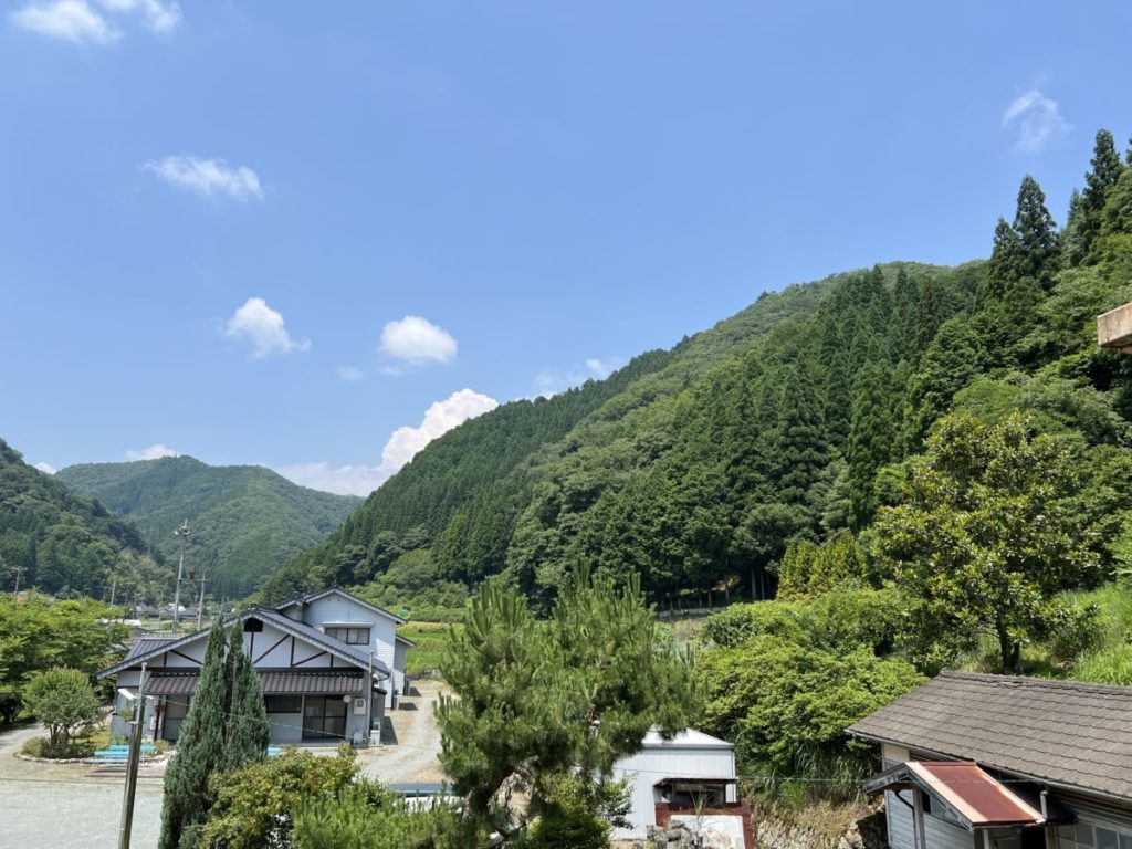 佐用町 旧海内小学校の窓から